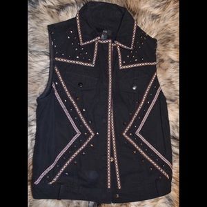 F21 Black🖤Denim Jacket!!